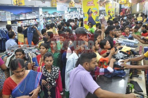Capital Cityâ€™s Public throng malls, markets as 7 days left for Durga Puja